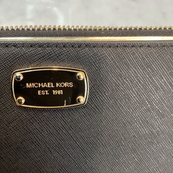 Michael Kors Saffiano Leather Continental Full Zip-Around Wallet - Picture 15 of 15
